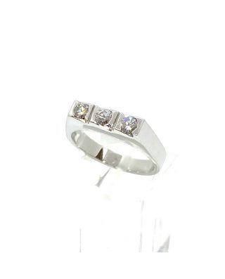 Anello in oro bianco e diamanti